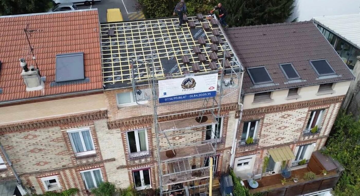 Changement de toiture sur pavillon avec échafaudage, couvreur Yvelines